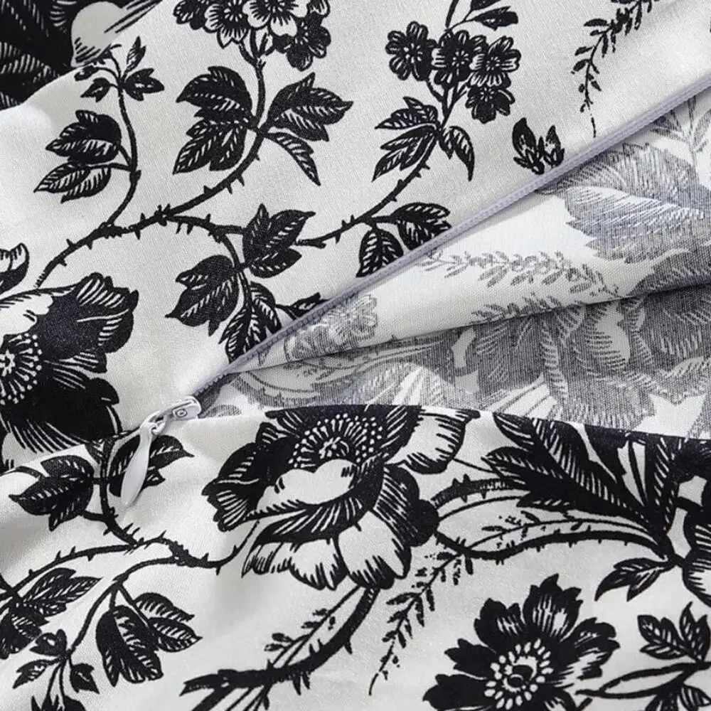 Betsey Black & White Floral Duvet SET Cover with matching Pillow Cases QUEEN